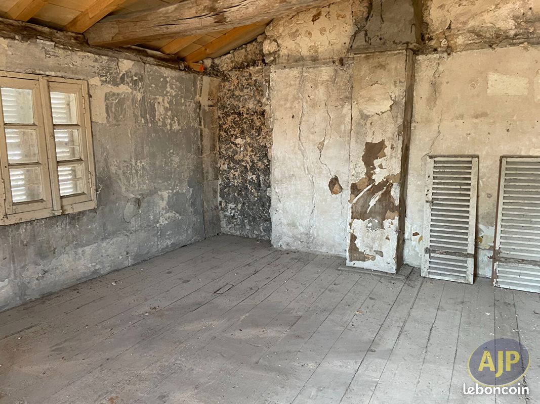 Immeuble 125 m² · à Saintes · 125 m² · 149 000 €