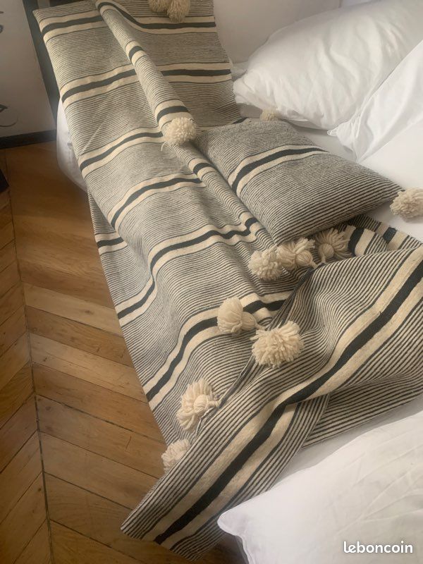 Plaid et x’coussin laine (image 1)