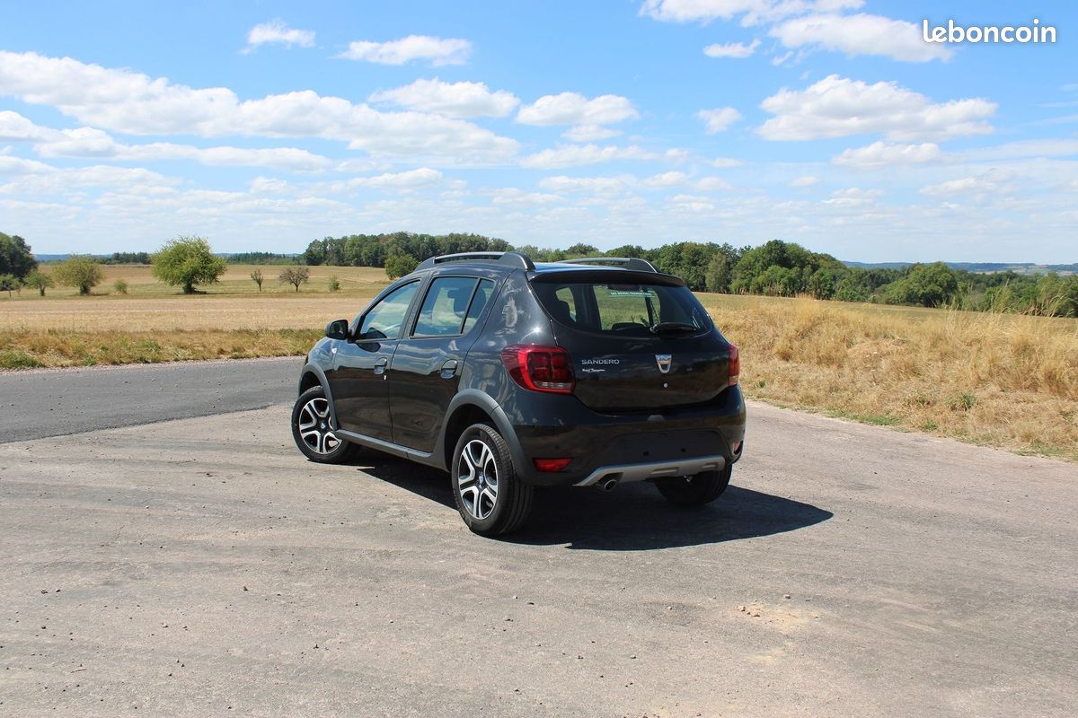 Dacia SANDERO III STEPWAY 95 CV DIESEL 15 ANNIVERSAIRE GPS CAMÉRA CLIM AUTO RÉGULATEUR BLUETOOTH (image 3)