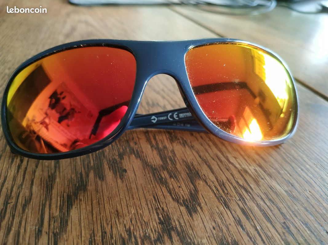 Lunettes de soleil enfant (image 1)