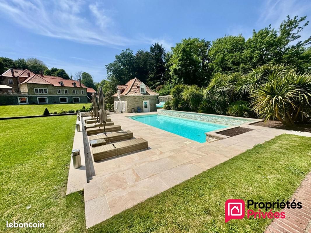Maison 11 pièces 353 m² · à Wimille · 353 m² · 1 456 000 €
