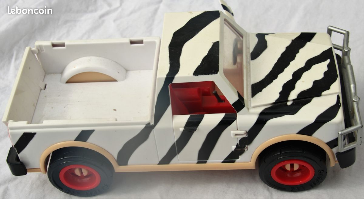 Voiture Jeep jungle safari (image 2)