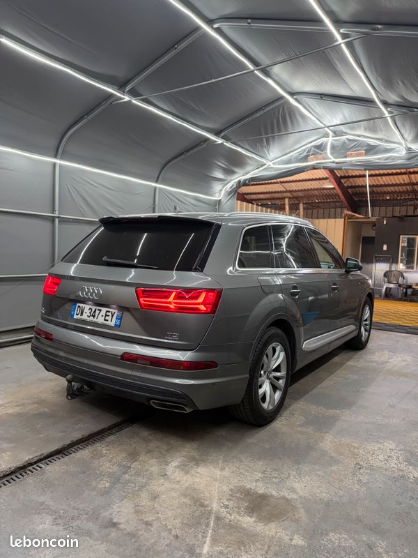 AUDI Q7 Q7 3.0 V6 TDI 272 Tiptronic 8 Quattro 7 Place S line (image 3)