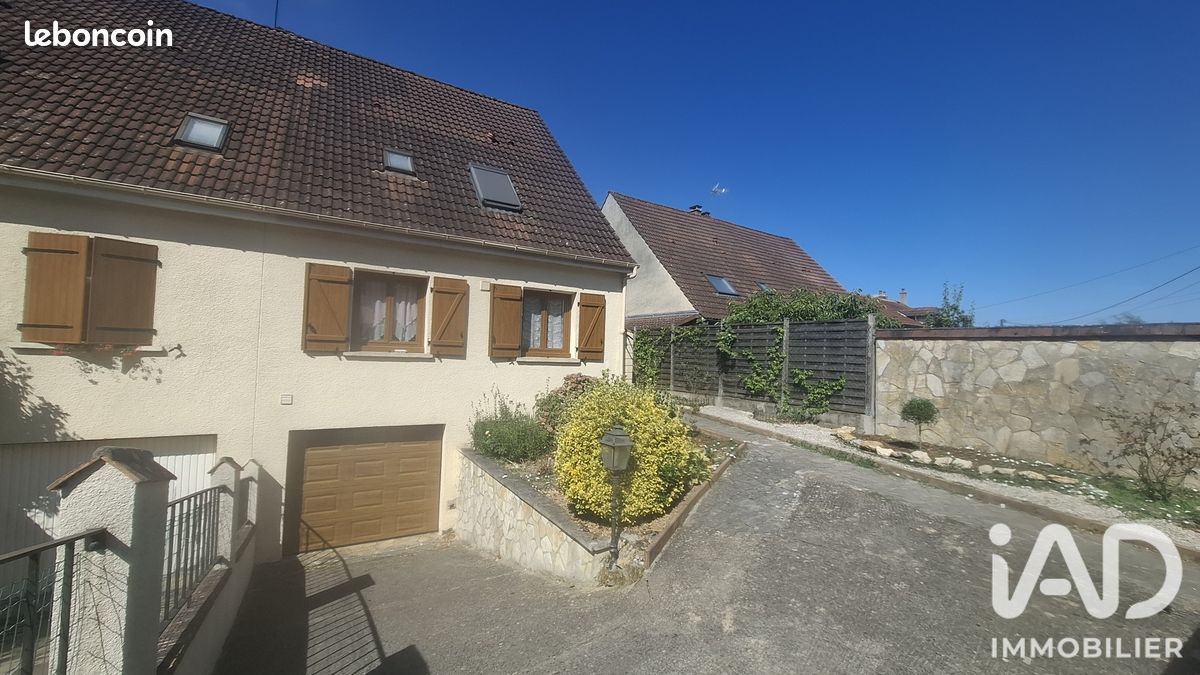 Maison 5 pièces 102 m² · à La Ferté-Alais · 102 m² · 284 000 €