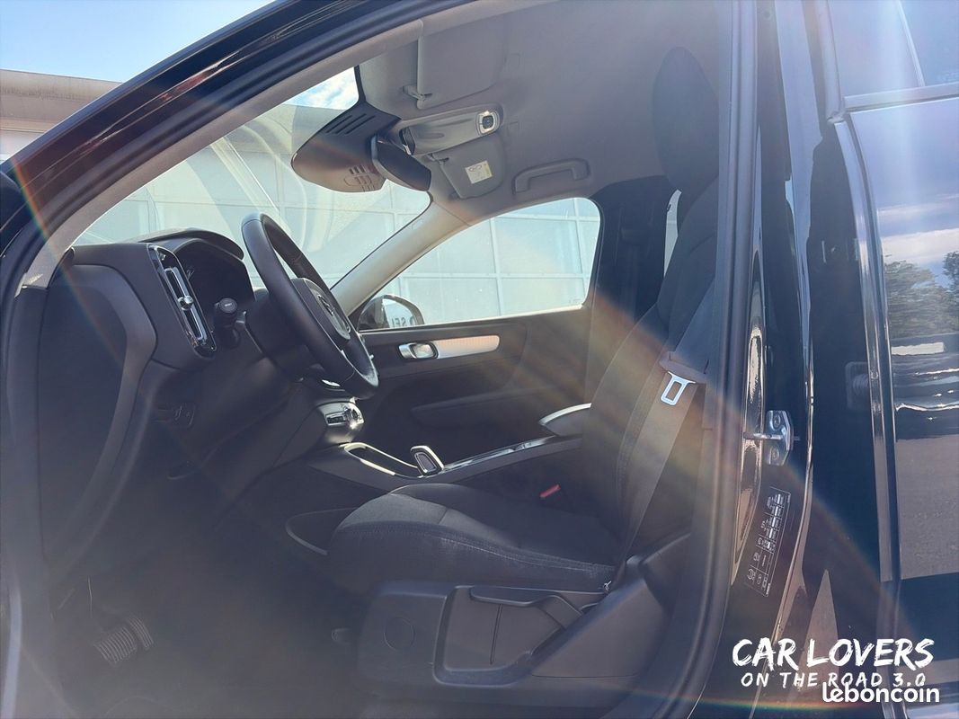 VOLVO XC40 D3 AdBlue 150 ch Geartronic 8 Momentum (image 11)