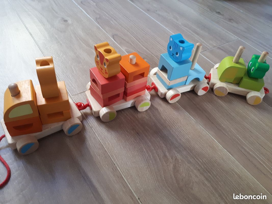 Jouet en bois à empiler bébé (image 1)