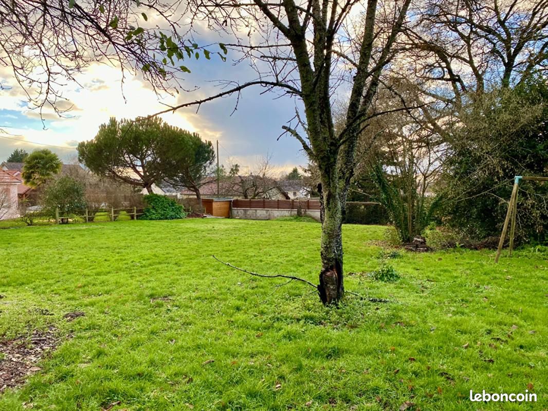 Terrain 947 m² Saint Vallier · à Saint-Vallier · 33 000 €