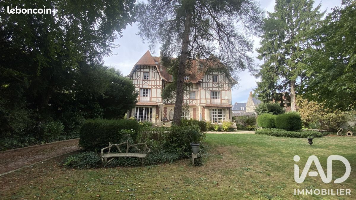 Maison 23 pièces 632 m² · à Noyon · 632 m² · 756 000 €