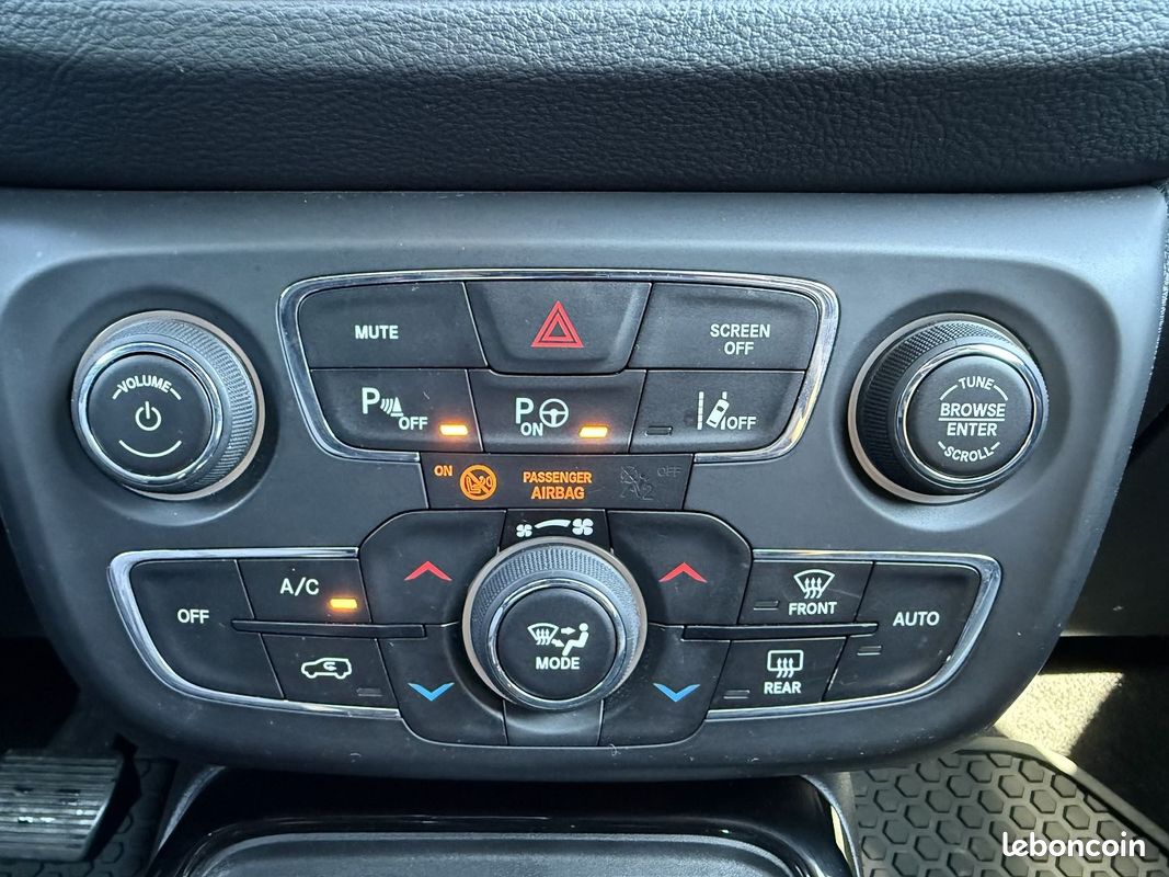 Jeep COMPASS 1.4 MULTIAIR II 170CH LIMITED 4X4 BVA9 EURO6D-T (image 15)