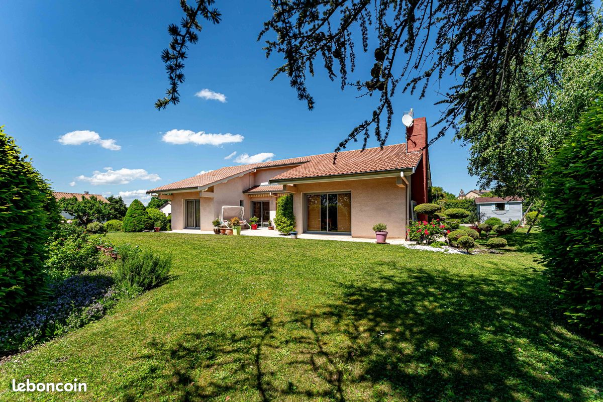Maison 6 pièces 131 m² · à La Tour-de-Salvagny · 131 m² · 670 000 €