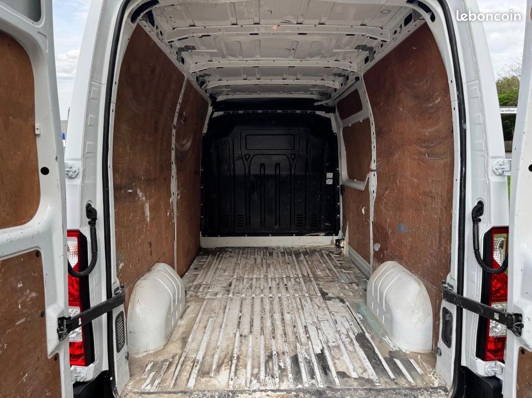 Renault Master Vu FOURGON 2.3 DCI 130 33 L2H2 CONFORT 10490 TTC(8741 HT) (image 7)