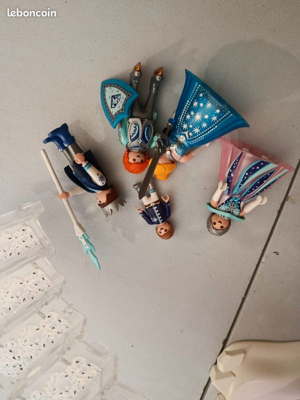 Playmobil le grand château de cristal, reine des neiges (image 5)