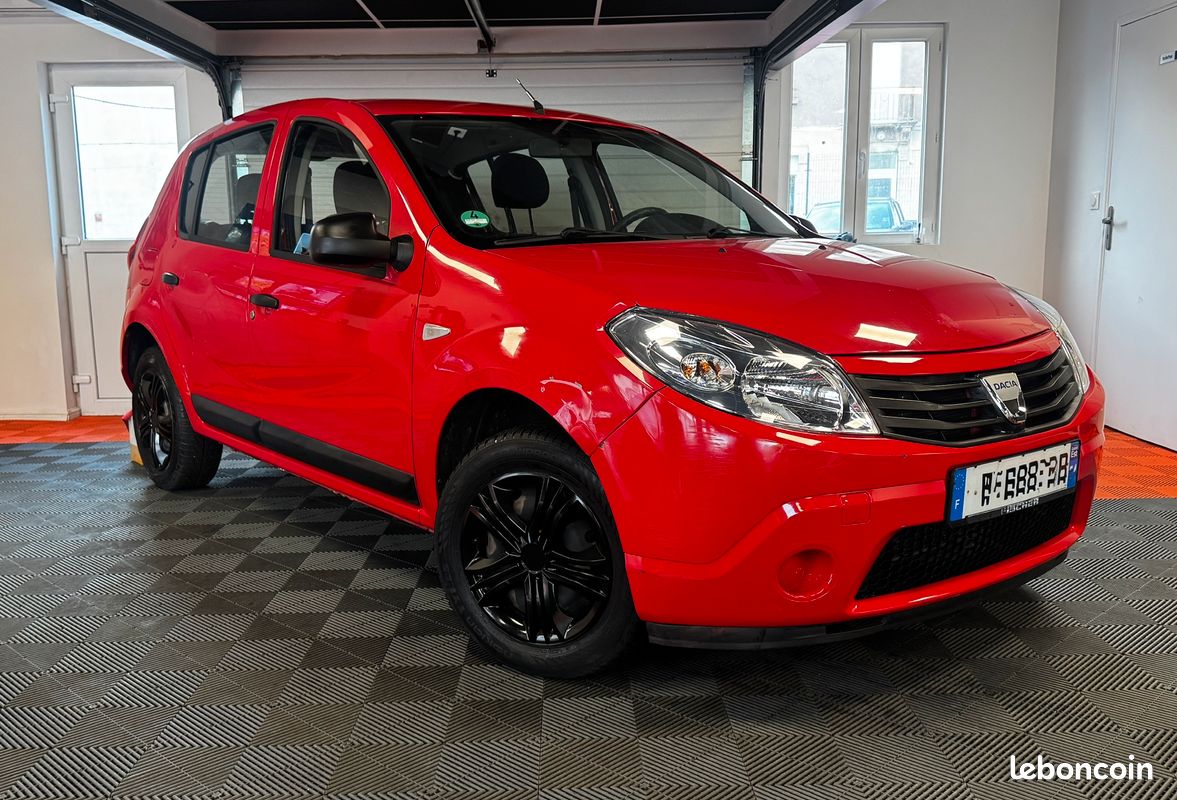 DACIA Sandero 1.2 16v 75ch Ambiance (image 1)