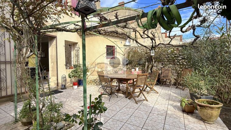 Maison 9 pièces 290 m²