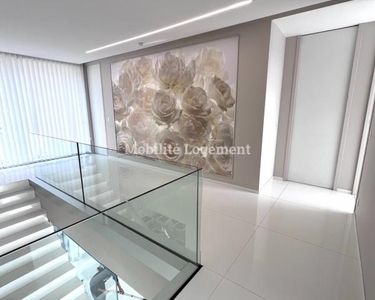 Maison 1 250 000 € - 251 m²