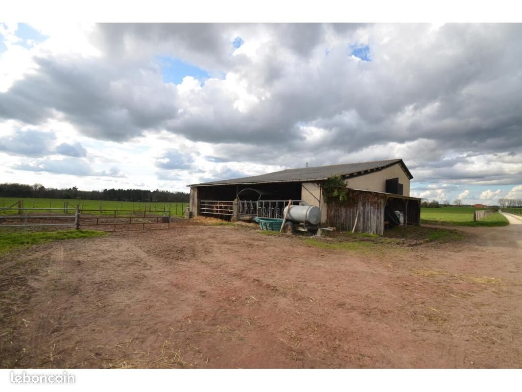 Terrain 280 m² Montpon Menesterol · à Montpon-Ménestérol · 60 390 €