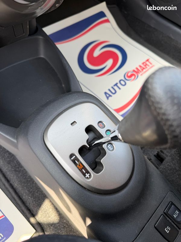 TOYOTA YARIS 1.3 VVT-i 100 DYNAMIC – AUTOMATIQUE (image 10)