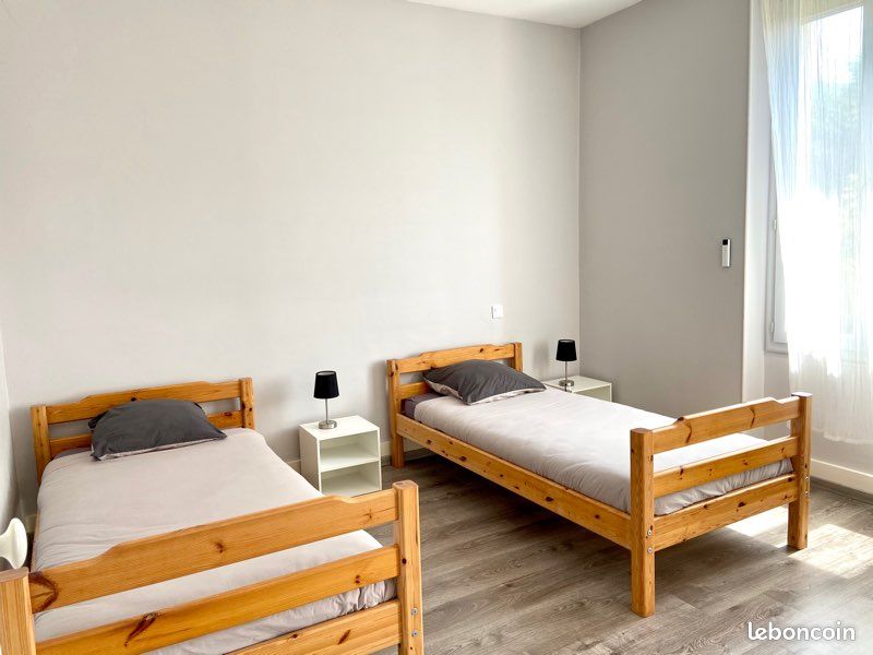 Location de vacances ou cure à Aix Les Bains - 2 Chambres - Bel appartement Lumineux avec Terrasse donnant sur Parc Arboré (image 7)