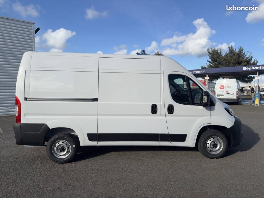 Citroën Jumper FOURGON FGN 3.3T D L2H2 140 CH MANUELLE (image 4)