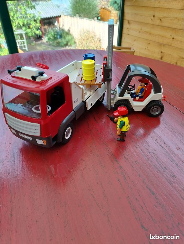 Camion et chariot élévateur Playmobil 70169 (image 1)