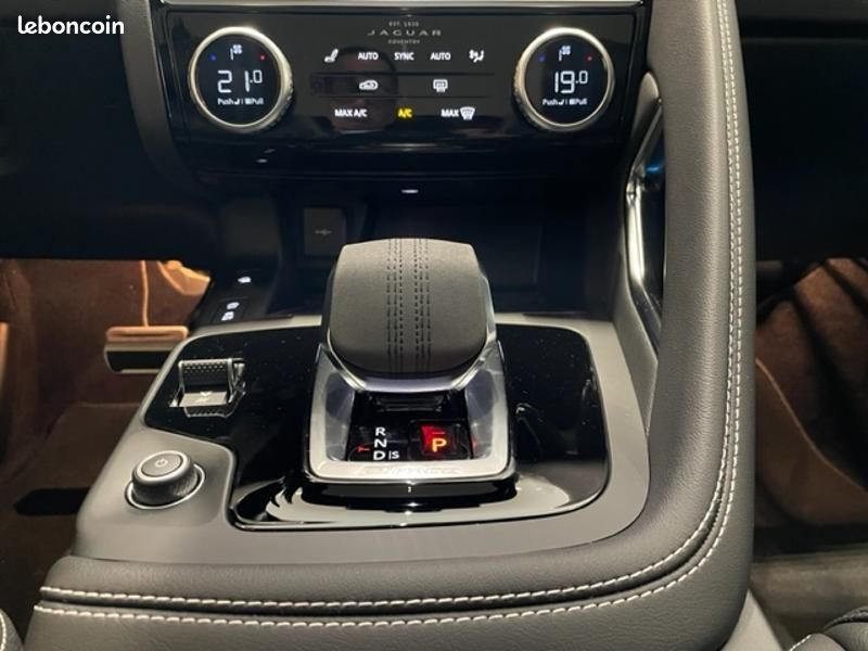 Jaguar E-Pace P200 FlexFuel MHEV 200ch R-Dynamic S (image 30)
