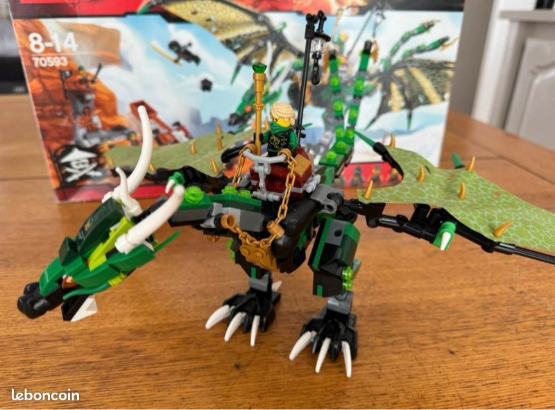 Lot De 2 Sets LEGO Ninjago 70733 & 70593 – Bon État D'Occasion