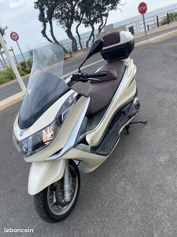 Piaggio X10 500 Executive X10 Piaggio 125 X10 125 Piaggio X10 500