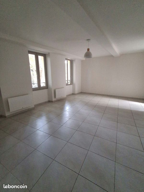 Appartement 4 pièces 74 m² · à Céret · 74 m² · 650 €/mois