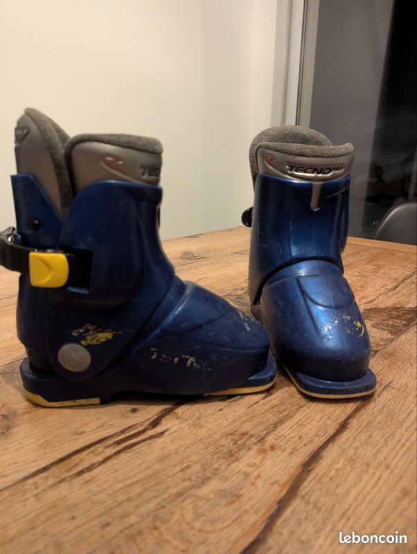 Chaussure de ski enfant 27 techno pro (image 1)