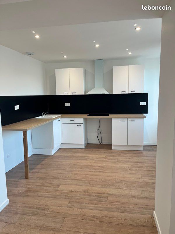 Appartement 3 pièces 65 m² · à Saint-Symphorien-sur-Coise · 65 m² · 800 €