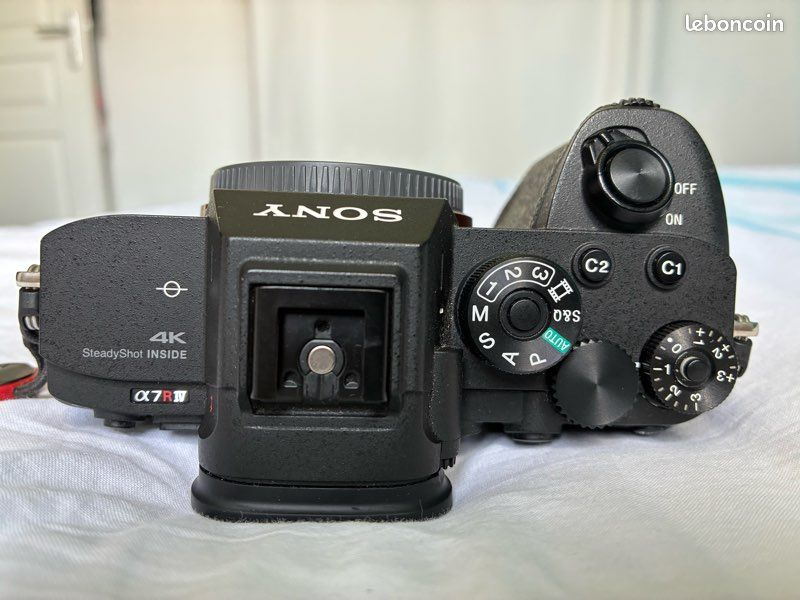 Sony A7R IV– 61 mp – 19 450 expositions – boîte + 2 batteries (image 5)