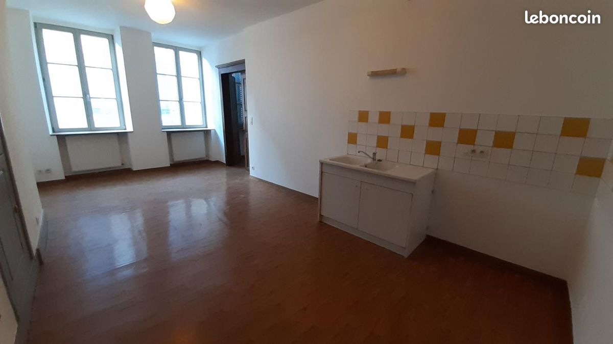 Appartement 3 pièces 82 m² · à Poligny · 82 m² · 644 €/mois