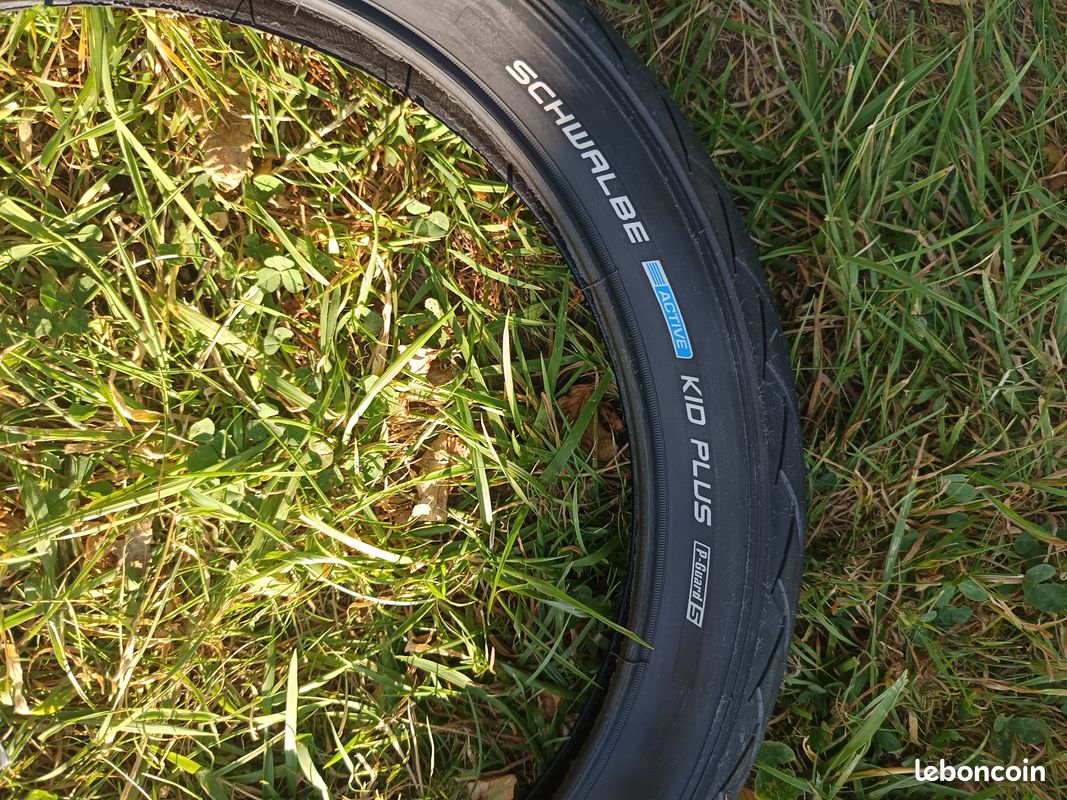 Pneu NEUF vélo enfant Schwalbe Kid Plus, avec protection anti-crevaison PunctureGuard (image 1)