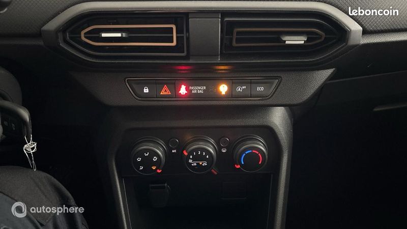 Dacia Sandero 1.0 SCe 65ch Essential (image 26)