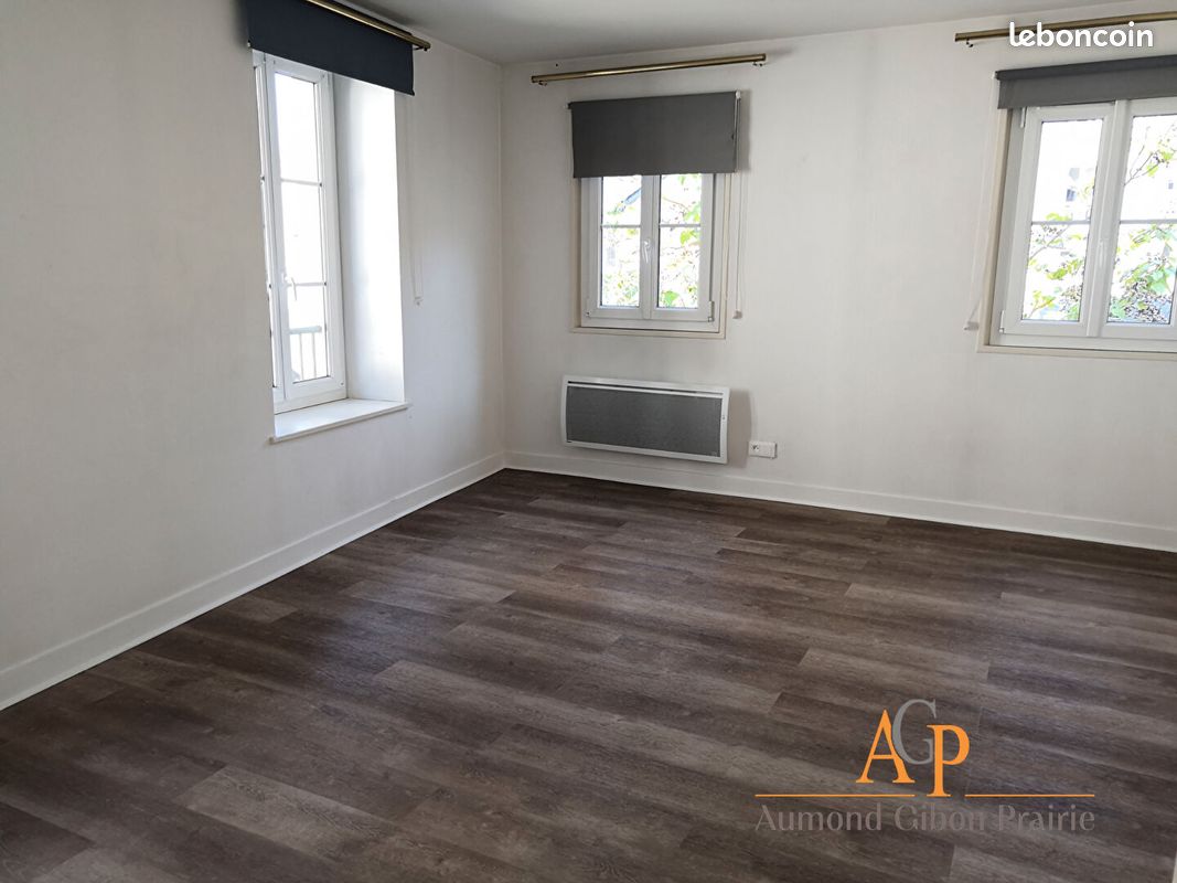 Appartement 4 pièces 83 m² · à Caen · 83 m² · 880 €