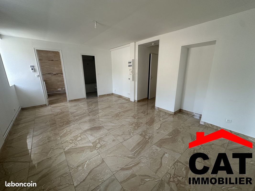 Appartement 2 pièces 44 m² · à Thomery · 44 m² · 660 €