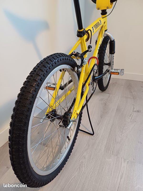 Vélo BMX Yamaha Vintage Années 70 Pour Pièces (non Roulant)