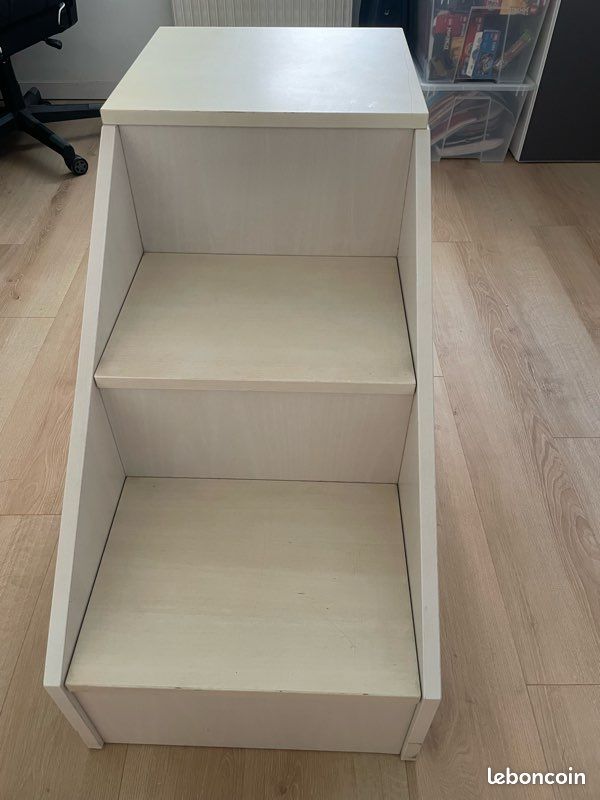 Échelle de lit et rangement (image 1)