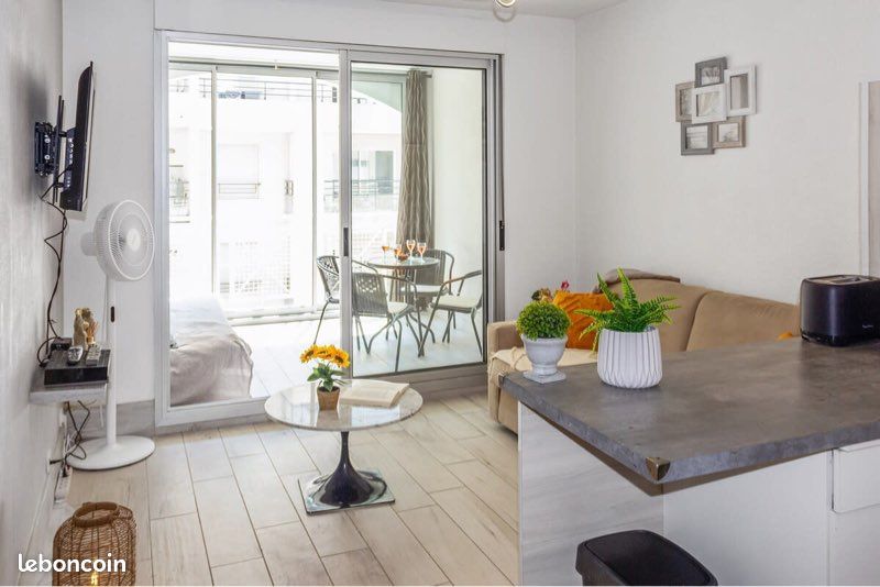 Appartement 2 pièces 27 m² · à Antibes · 27 m² · 750 €/mois