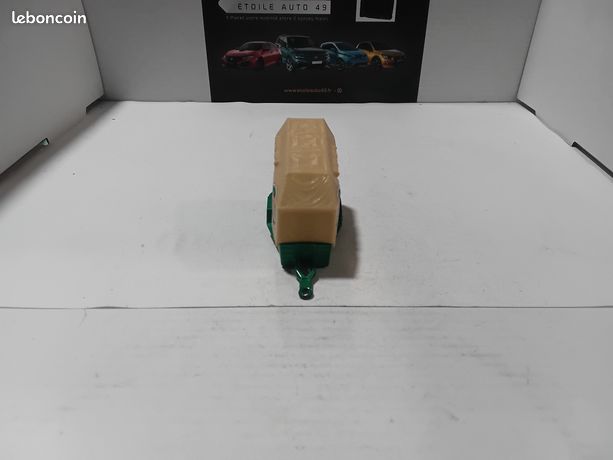 Remorque van chevaux majorette en metal vert porte blanche 1/36 - Modélisme