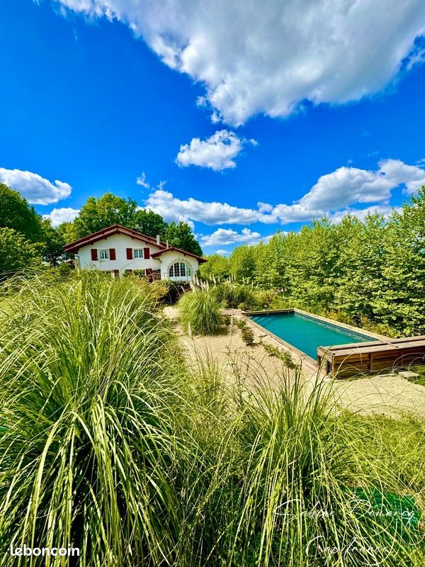 Maison 10 pièces 300 m² - Orègue 64120 (image principale 0)