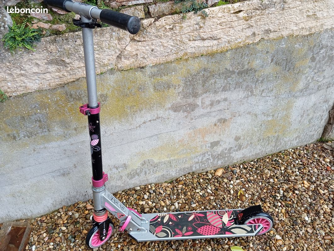 Trottinette Oxelo Play 5 Rose - Pliable Alu - France - 12-18 Ans - Occasion