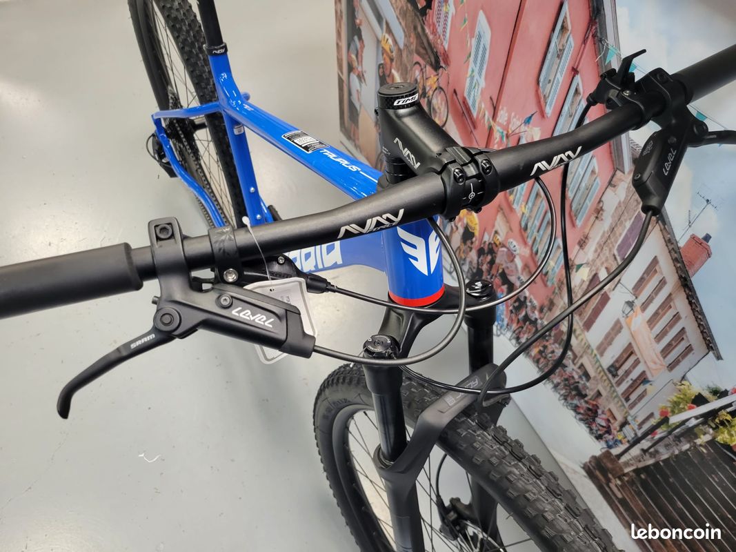 NEUF Berria Taurus ADV Sram SX 12v Taille M (image 3)