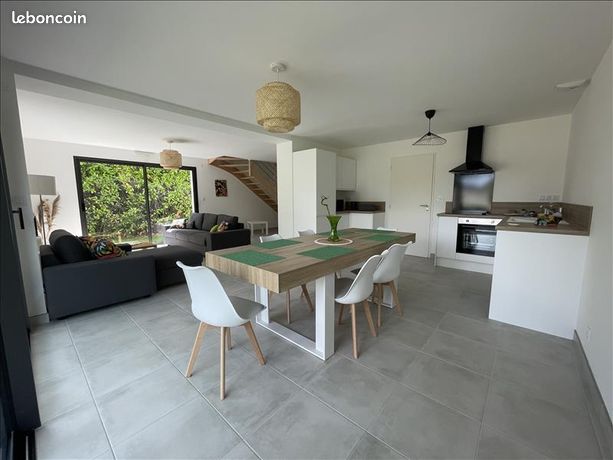 Maison 6 pièces 110 m² — 1
