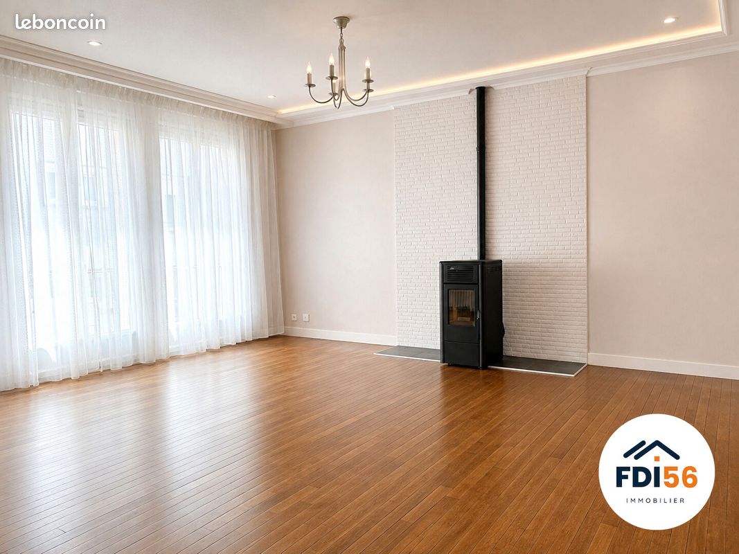 Appartement 5 pièces 176 m² · à Lorient · 176 m² · 1 565 €/mois