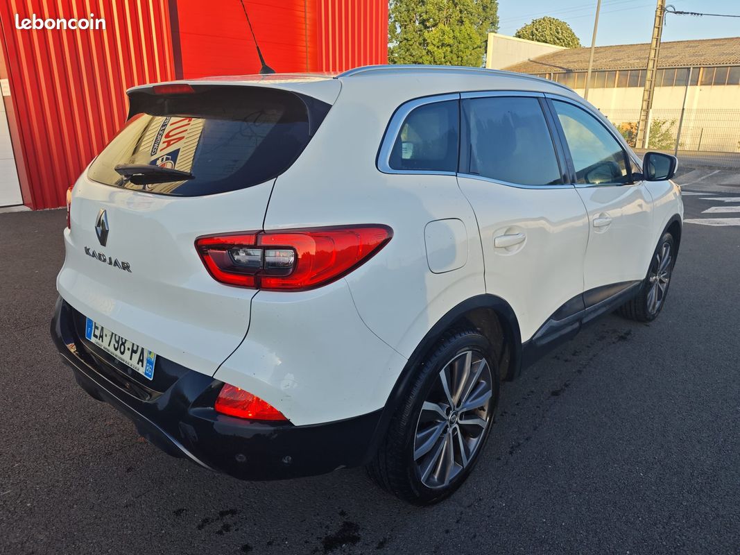 RENAULT Kadjar ANNEE 2016 DIESEL 1.6 dCi 16V FWD 130CV (image 3)