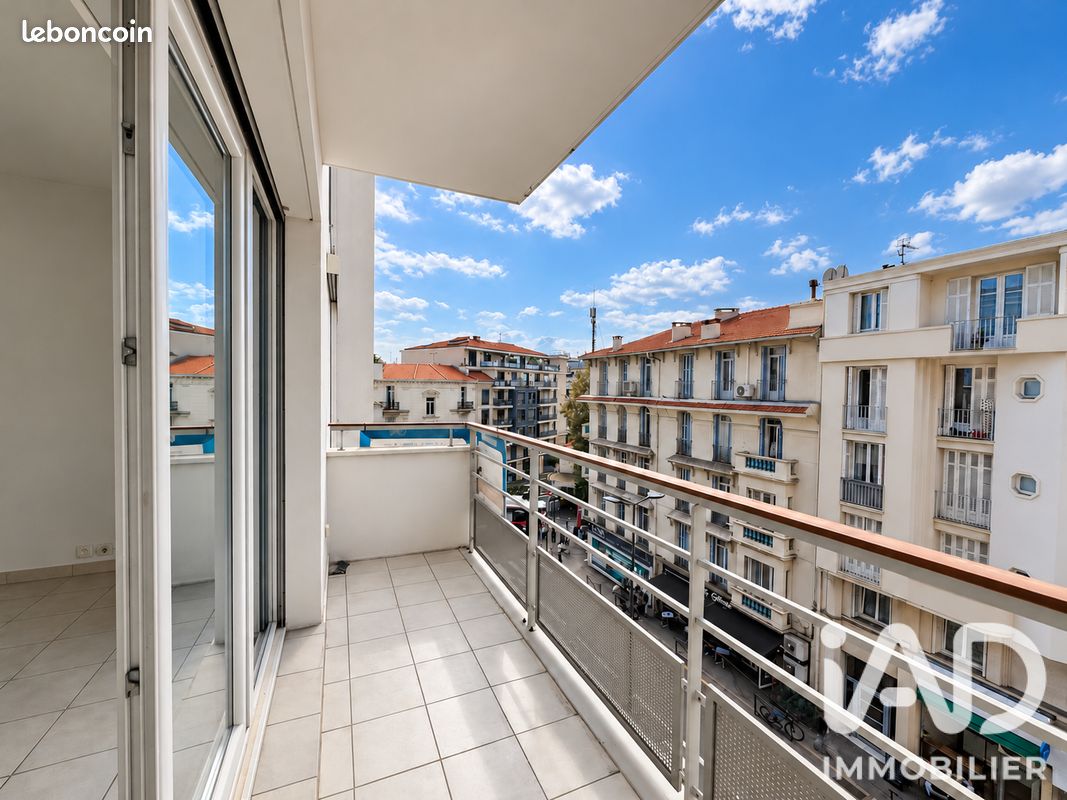 Appartement 3 pièces 75 m² · à Antibes · 75 m² · 450 000 €