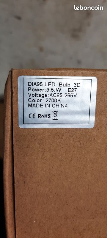 Ampoule Led E27 multicolore en forme de diamant (image 3)