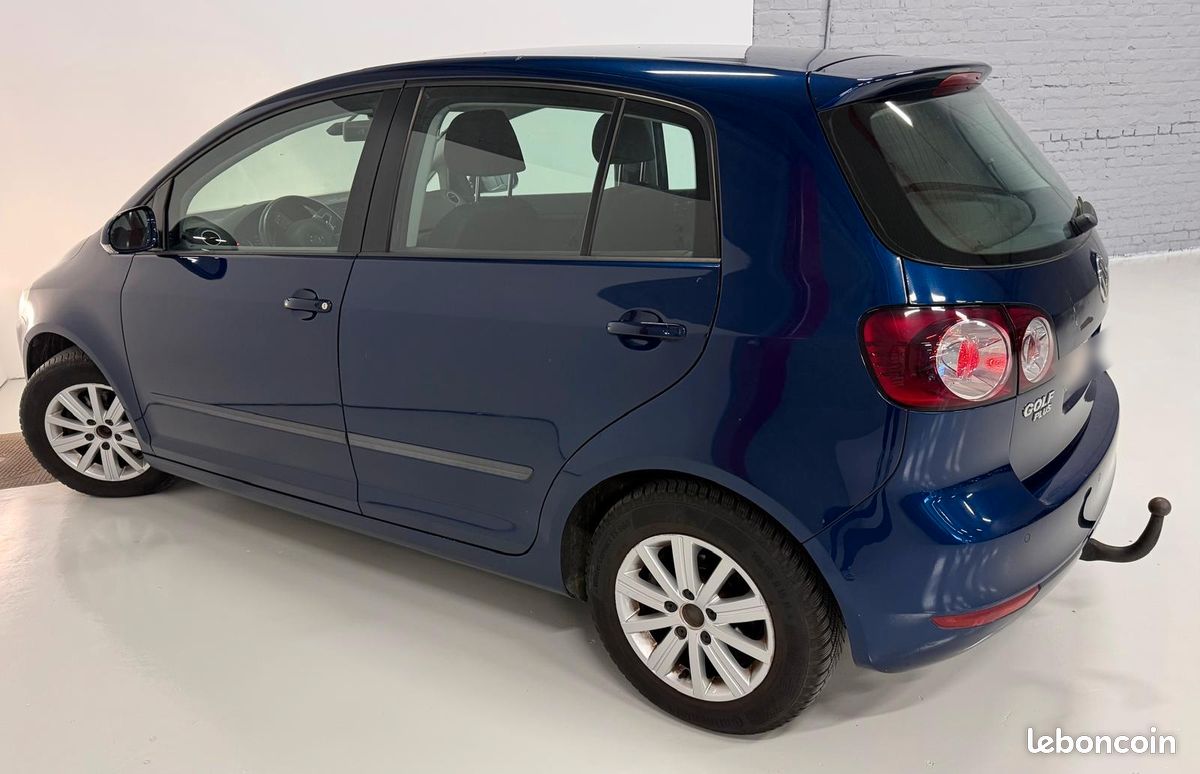 Volkswagen Golf Plus 1.6 TDI 105ch BlueMotion Technology Trendline Garantie 12 Mois Kit Distribution Neuf Climatisation / Radar de Stationnement / Régulateur de Vitesse / Rétroviseurs Rabattables (image 2)