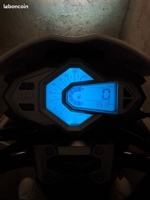Scooter SYM Crox Très bon état (image 2)